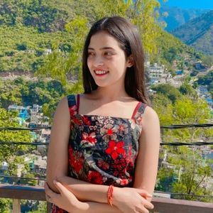 Meet your Posher, Ayushi